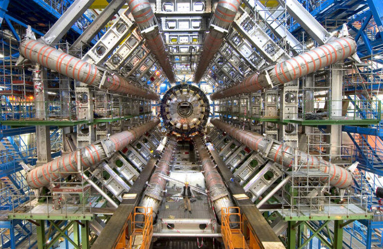 Flensburger Professorin berichtet von der der Entdeckung des Higgs-Teilchens