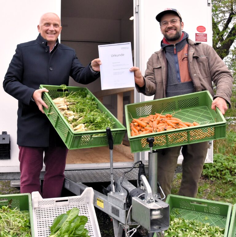 Gärtnerhof Wanderup erhält die Auszeichnung „Flensburgs Klimaschützer“