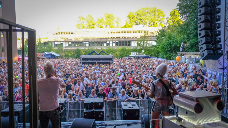 Ende August 2024 öffnet die Flensburger Brauerei wieder die Pforten für das FLENS FESTIVAL
